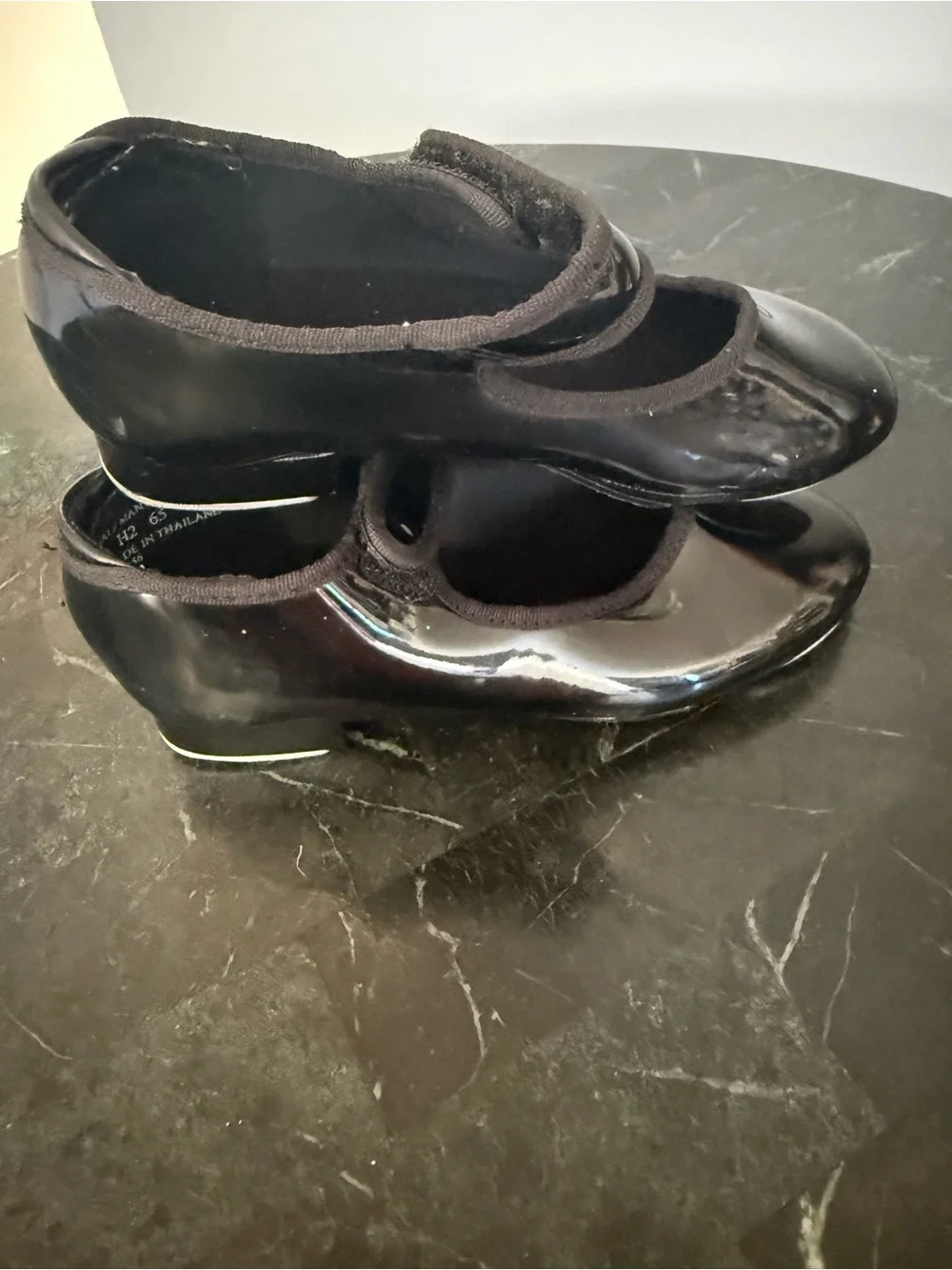 Theatricals girls Black Patent Mary Jane Strap Tap Dance Shoes 9 1/2